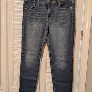 Women’s American Eagle Mid Wash Blue Skinny Jeans Size 14